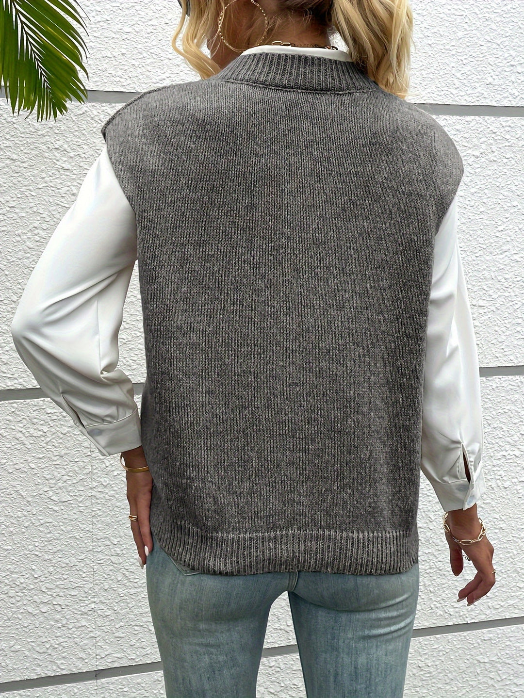 Daisy | Women’s V-Neck Sleeveless Layering Knit Vest