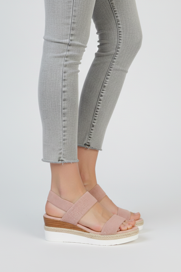 Jessica | Women’s Raised Sole Stretch Fit Sandals