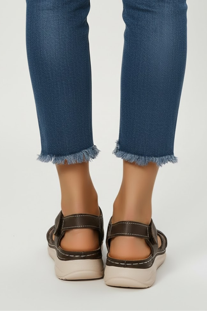 Grace | Women’s Retro Strap Sandals with Buckle Fastening