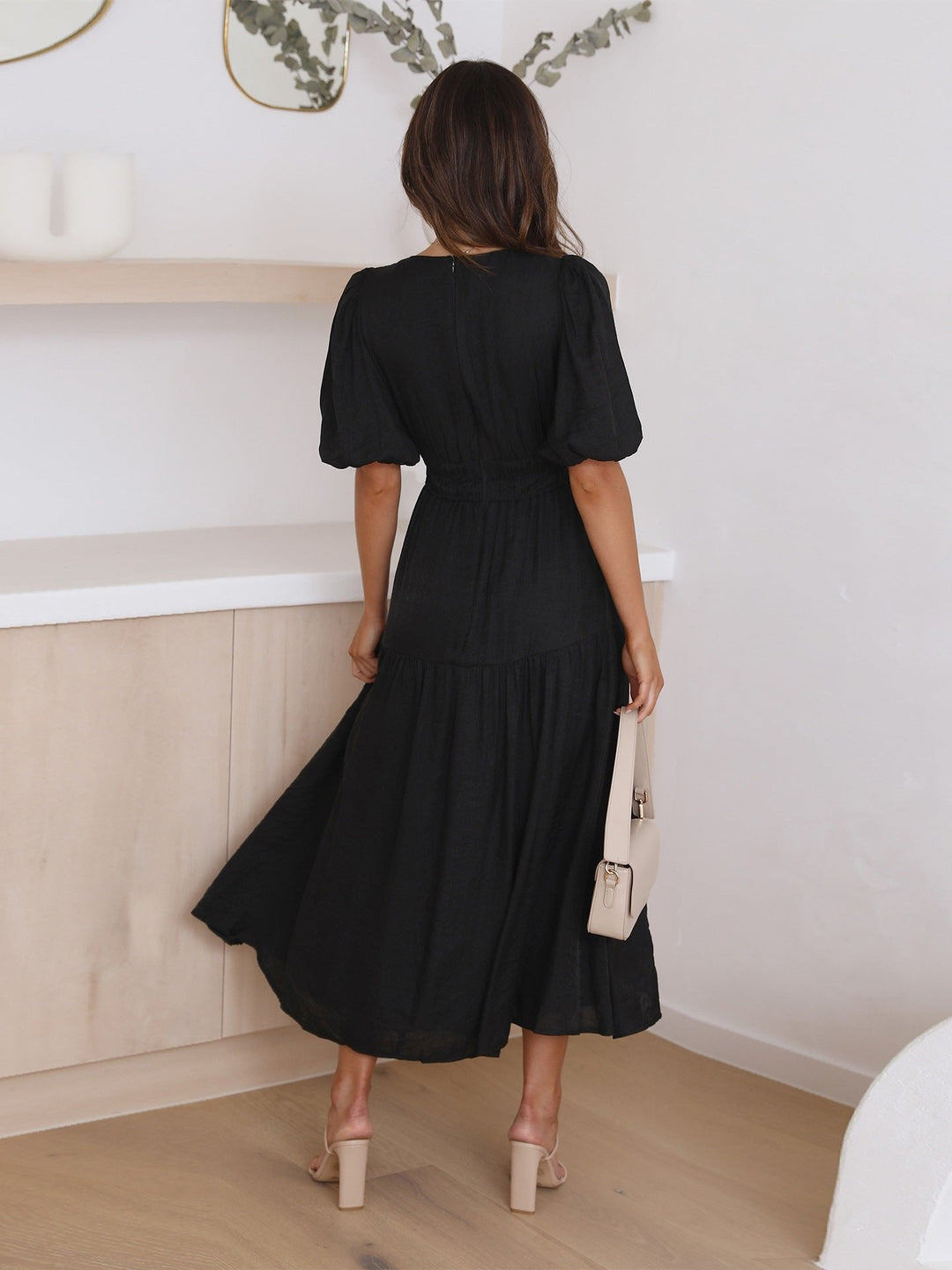 Emily | Midi Dress V-Neck Puff Sleeve Smocked Waist